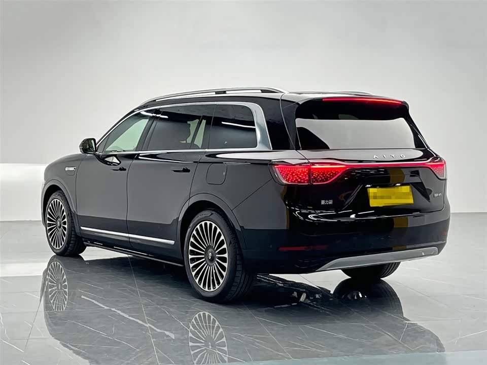 AITO Ask the world M9