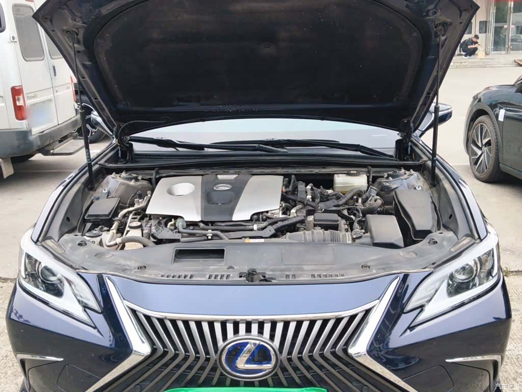 Lexus ES, 2020 11