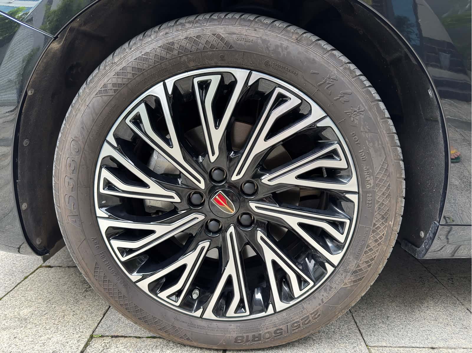 Hongqi H5, 2022 10