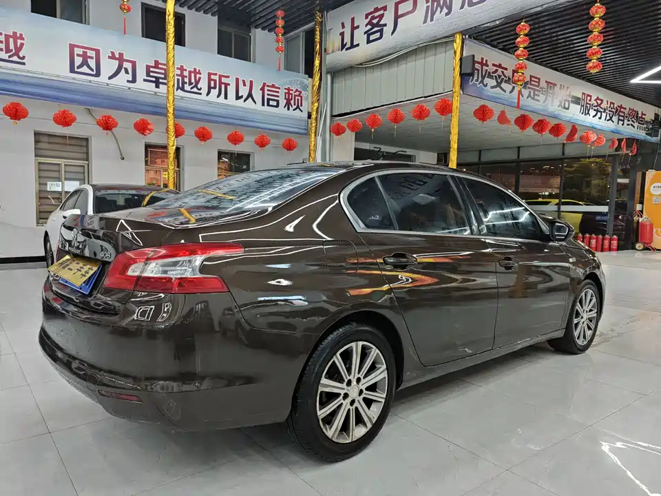Peugeot 408