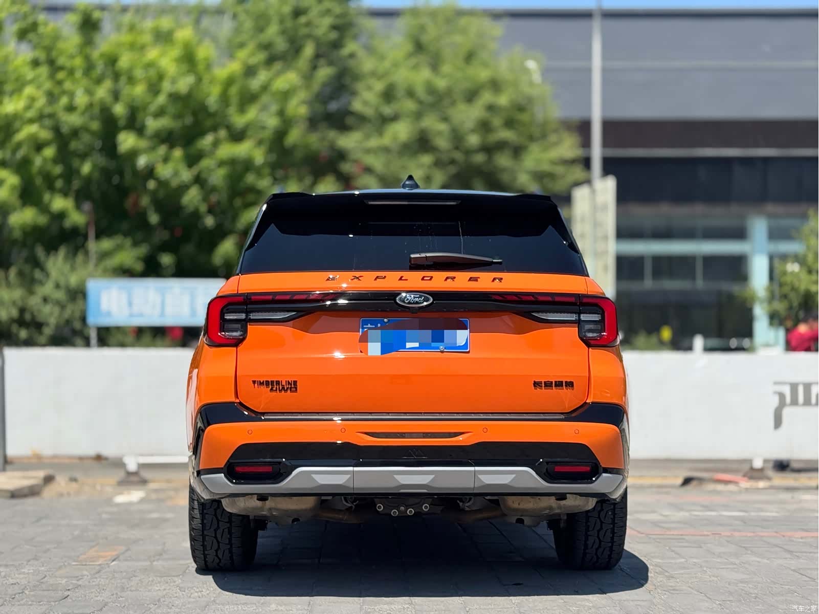 Ford Explorer, 2024 4