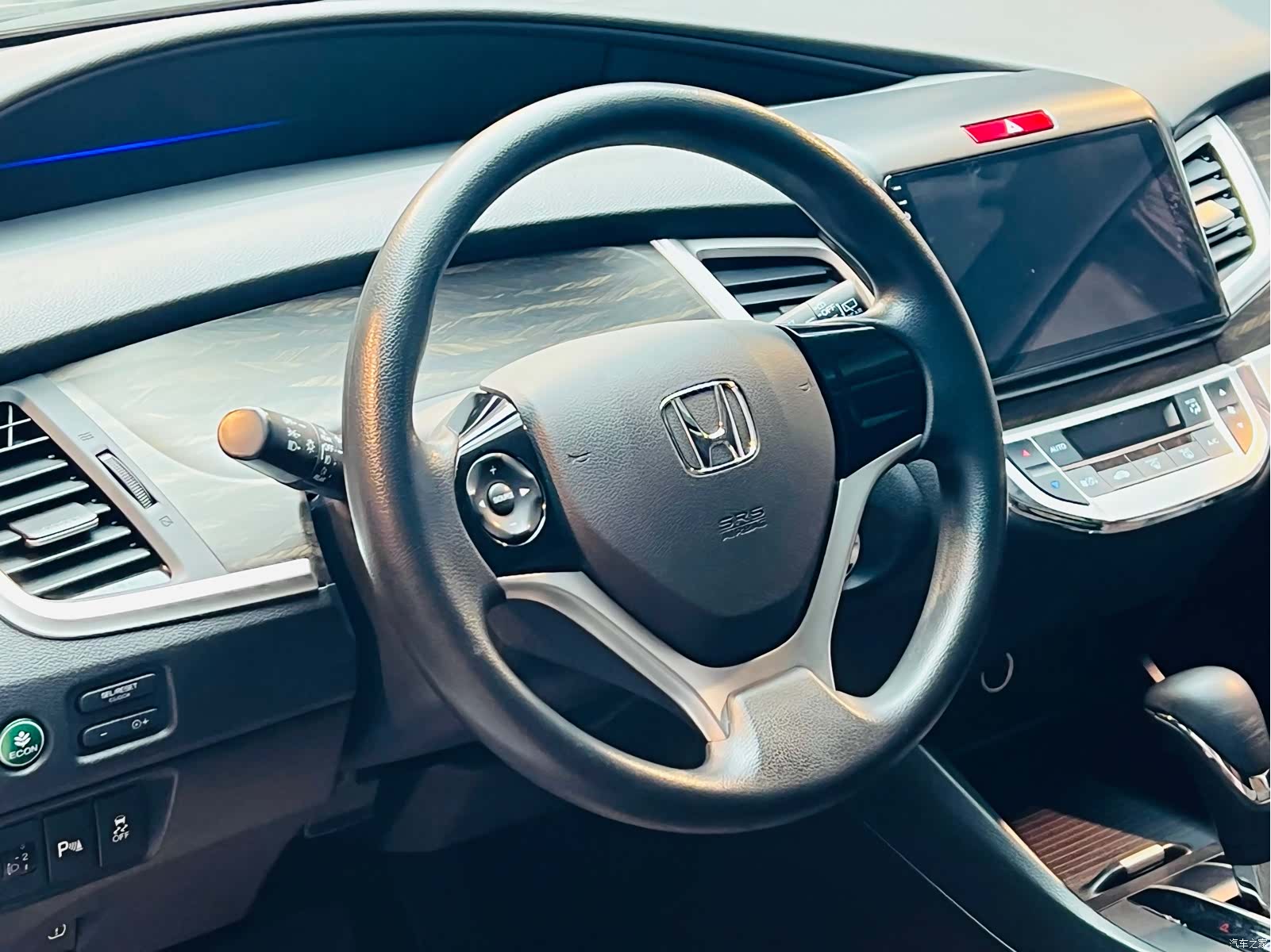 Honda Jade, 2018 15