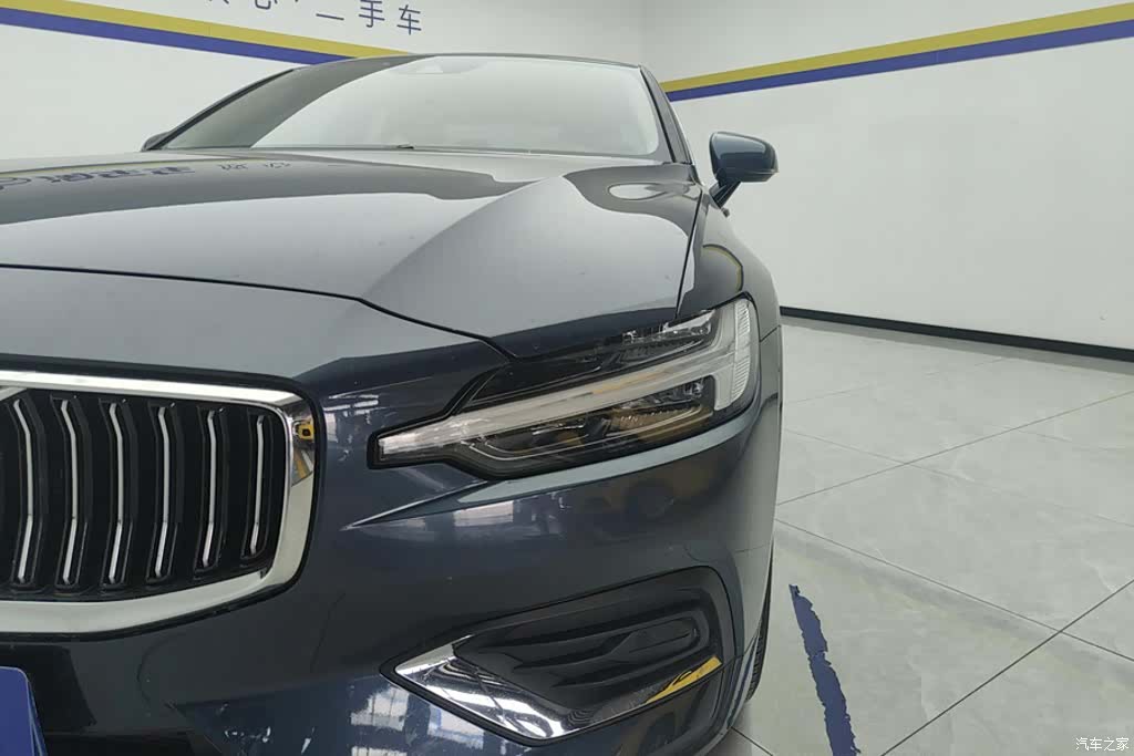 Volvo S60, 2021 все фото