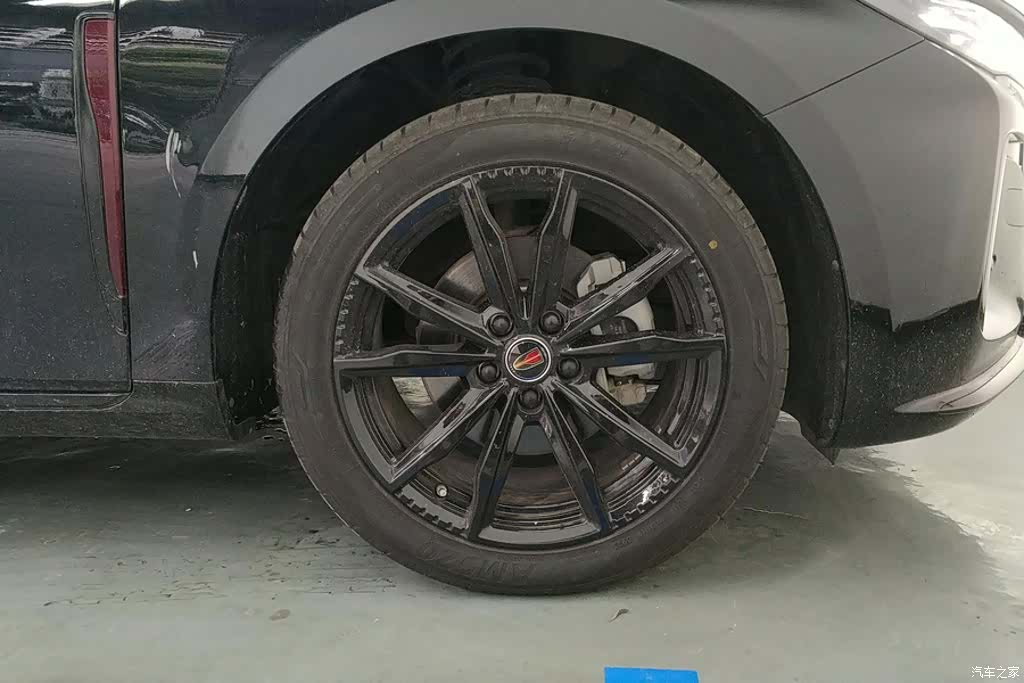 Hongqi H5, 2025 6