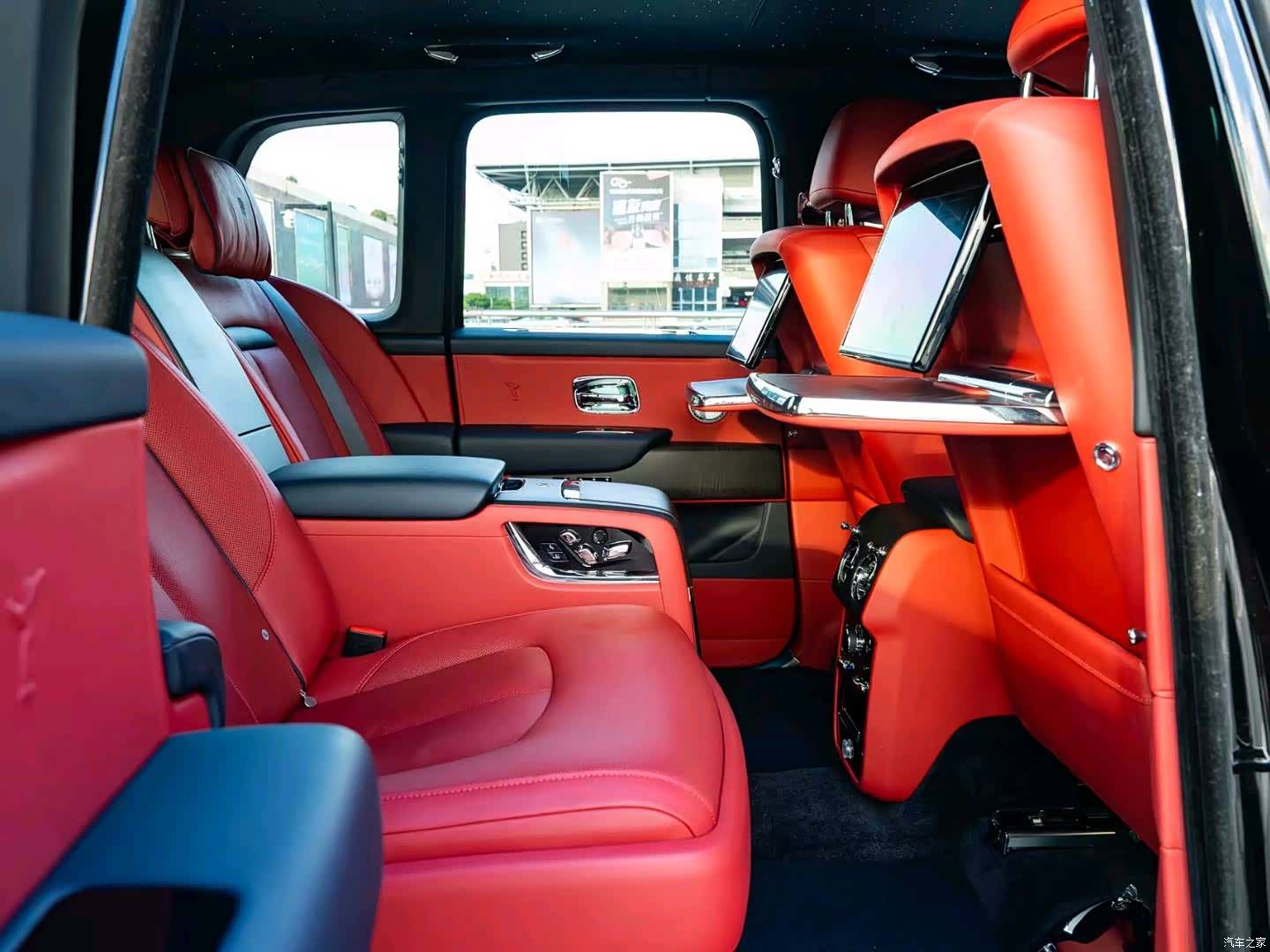 Rolls-Royce Cullinan, 2021 8