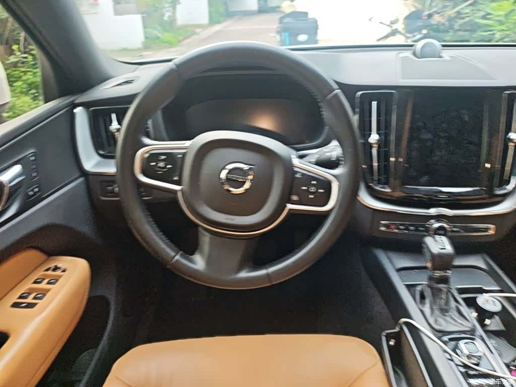 Volvo XC60, 2018 3