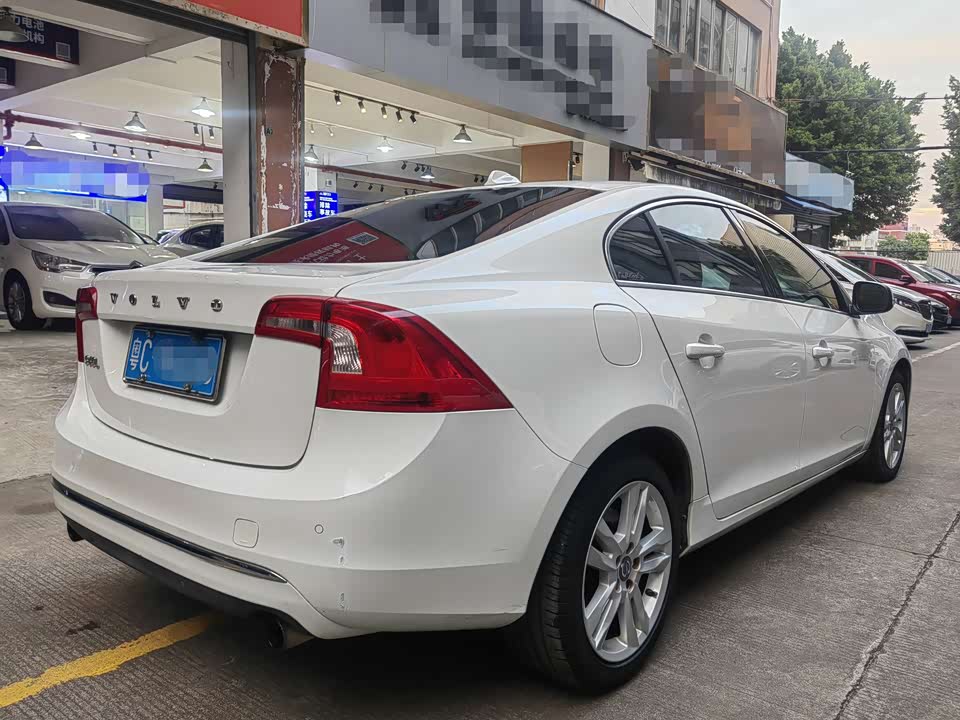 Volvo S60