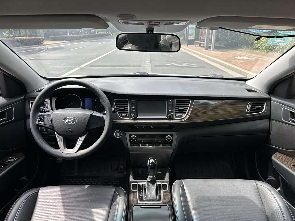 Hyundai Name picture