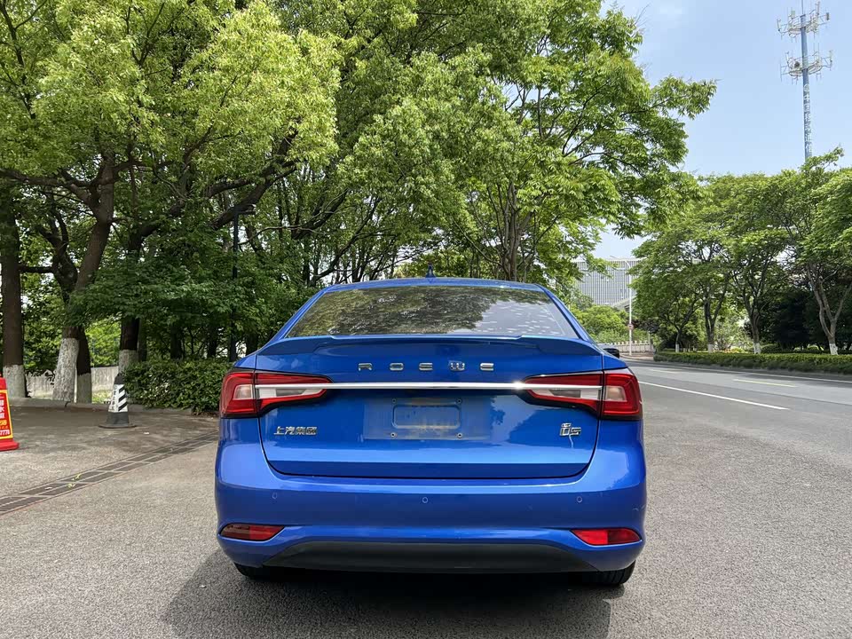 Roewe i5