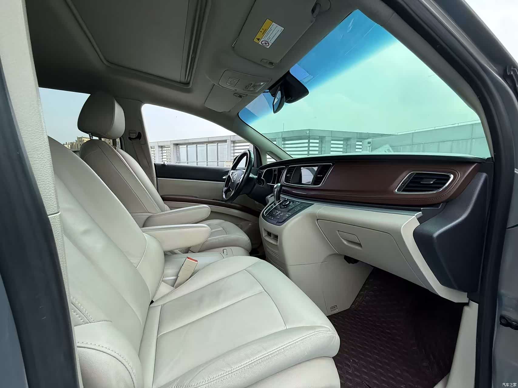 Buick GL8, 2019 13