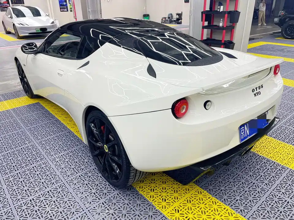 Lotus Evora