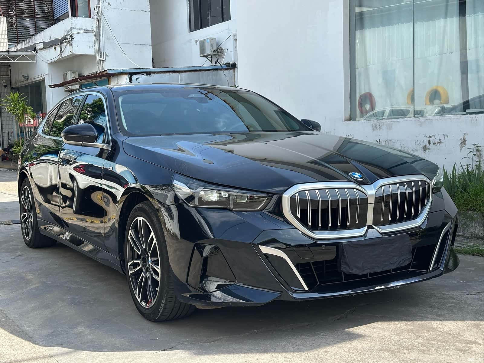 BMW 5 Series, 2025 2