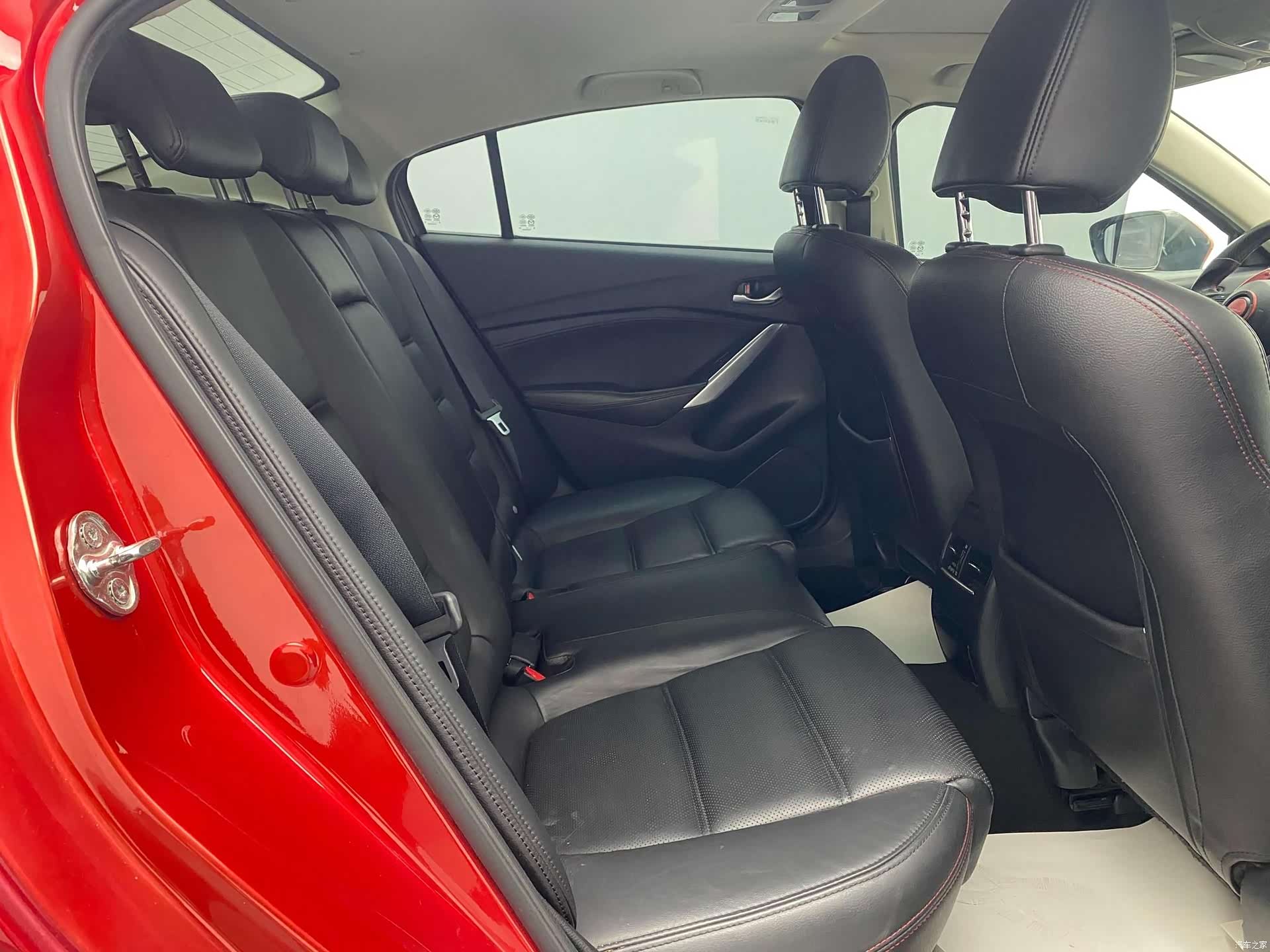 Mazda Atenza, 2016 19
