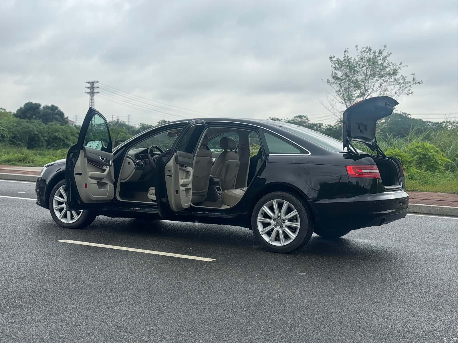 Audi A6L, 2012 26