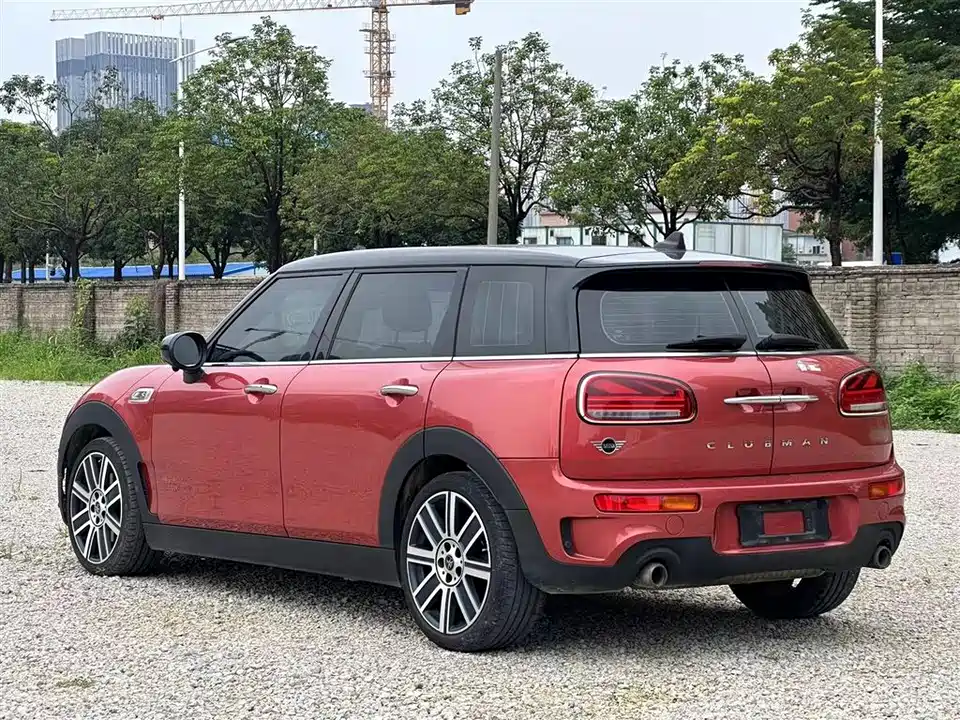 MINI CLUBMAN