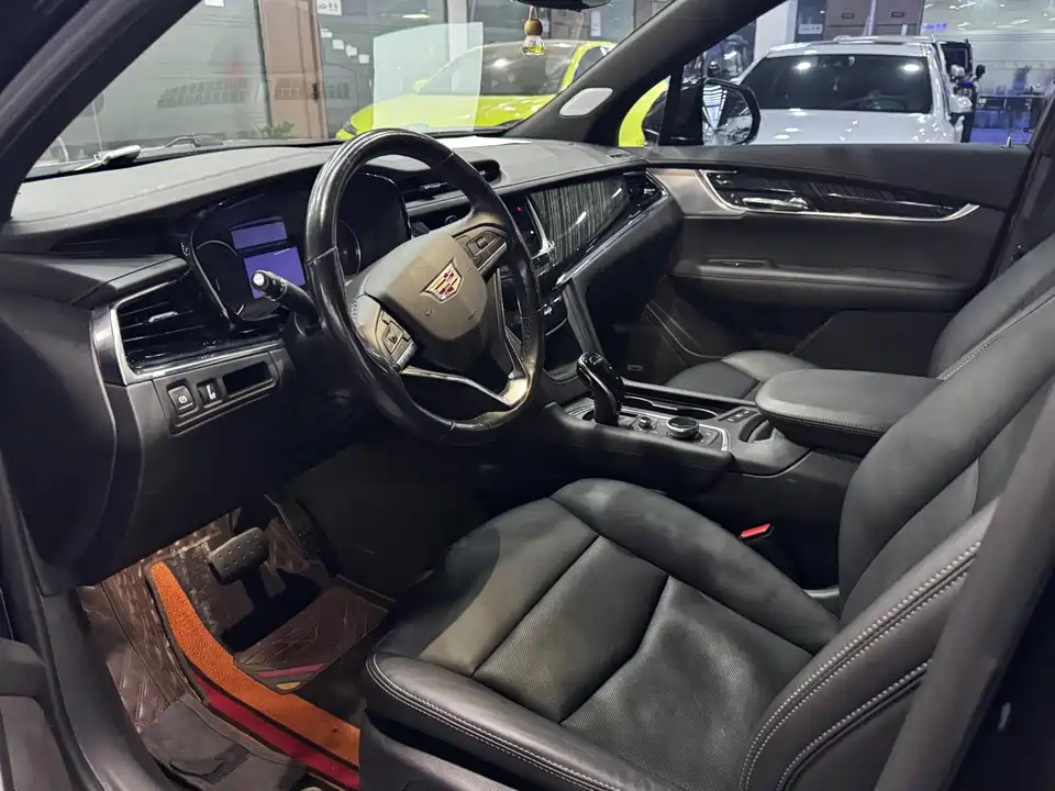Cadillac XT6
