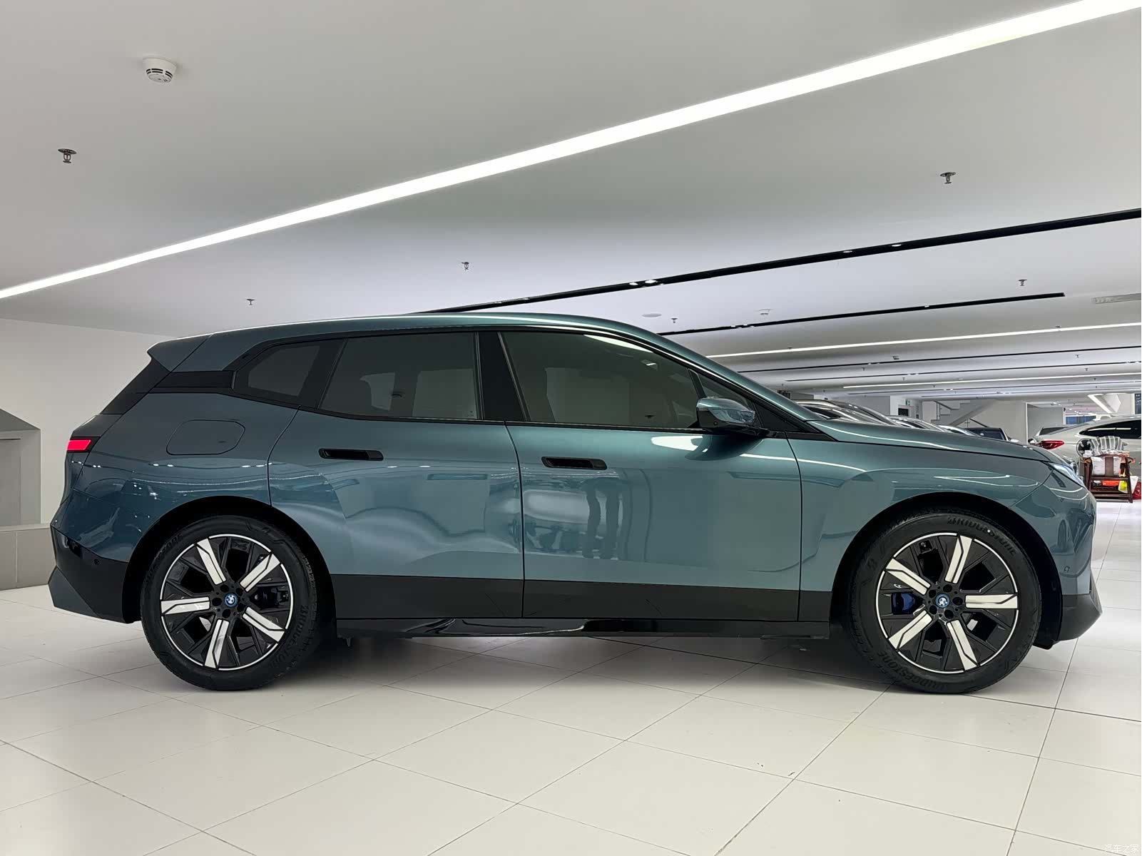 BMW iX, 2025 3
