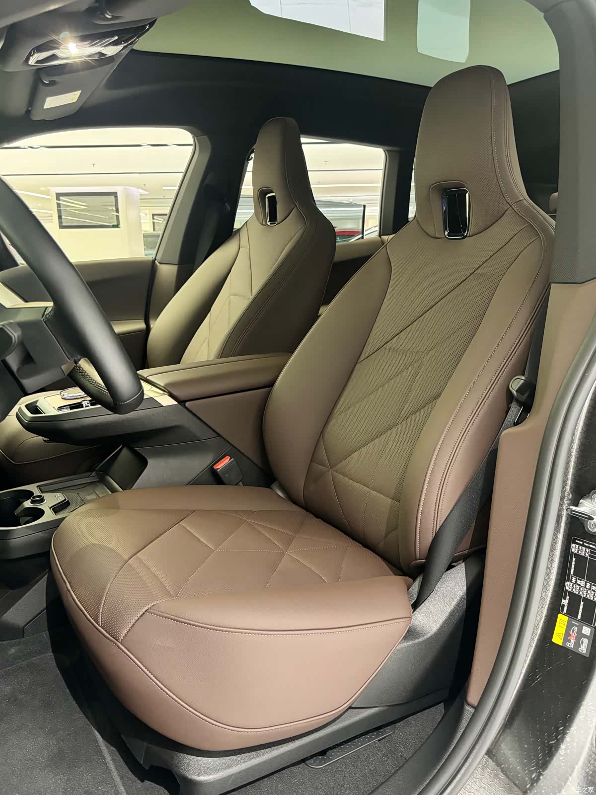 BMW iX, 2025 7