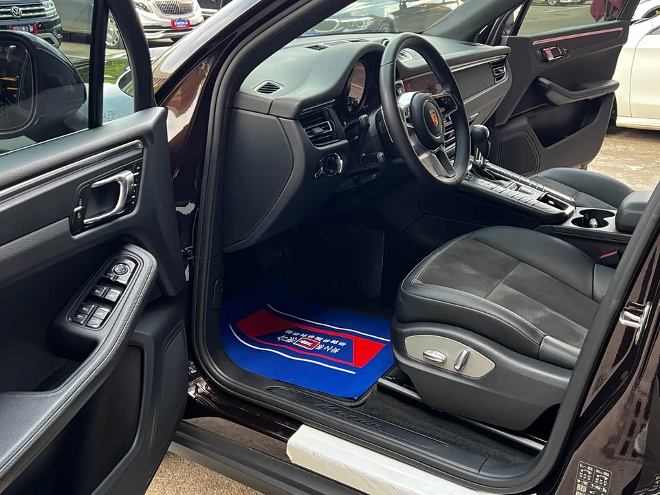 Porsche Macan Porsche Macan