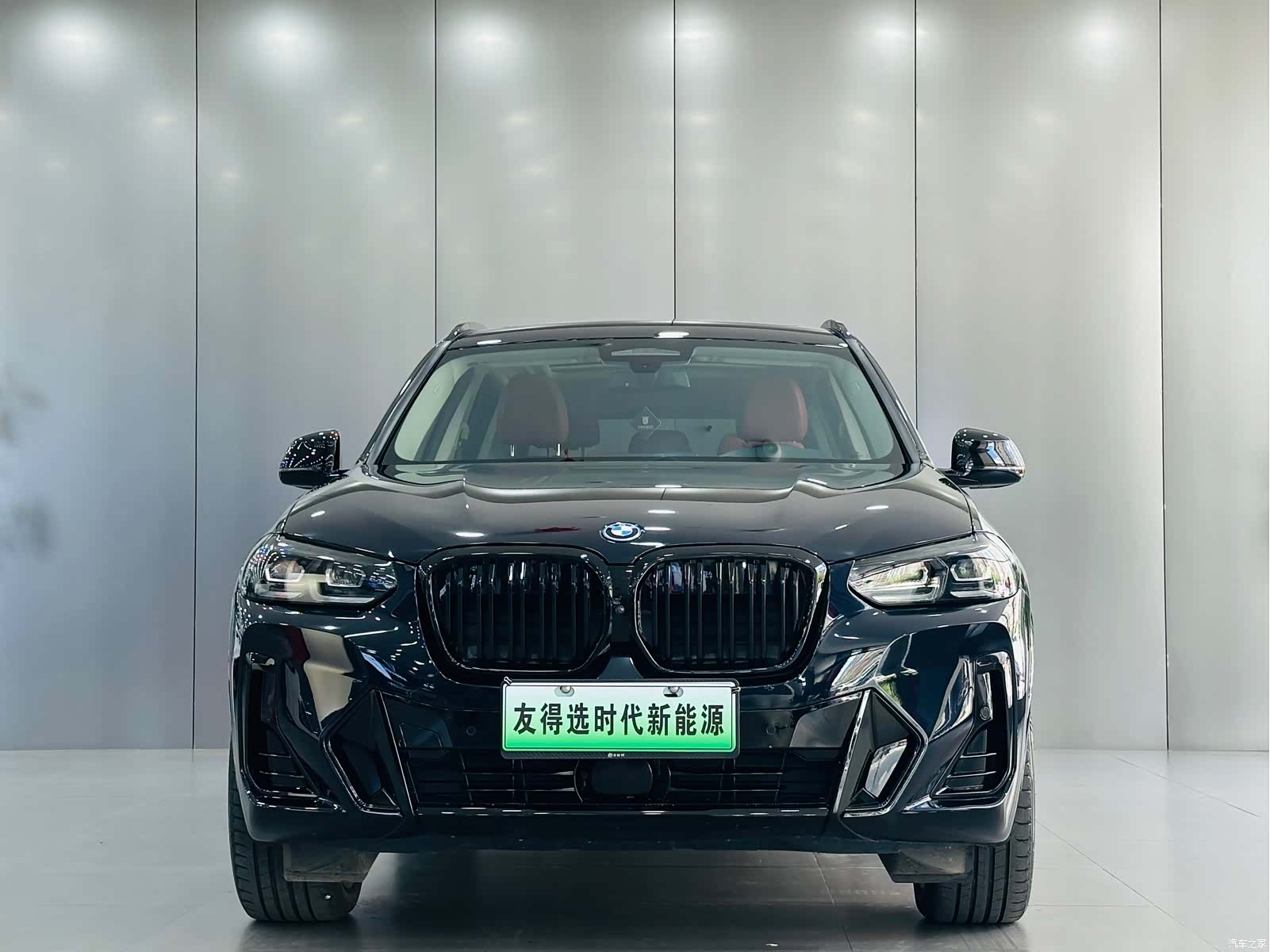 BMW iX3, 2025 2