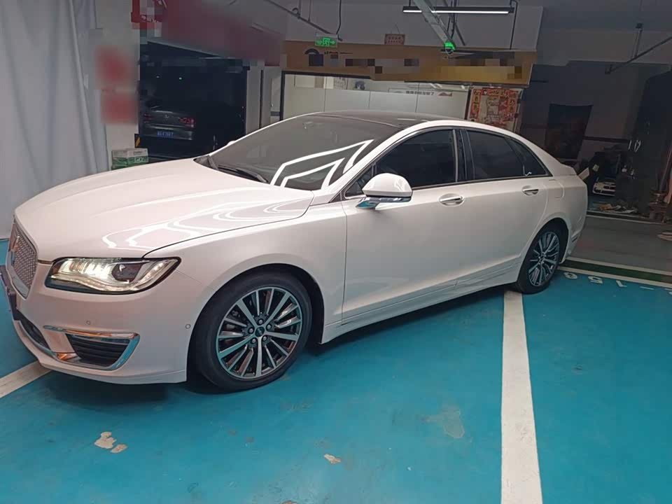 Lincoln MKZ