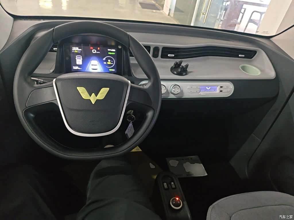Wuling MINIEV, 2022 10