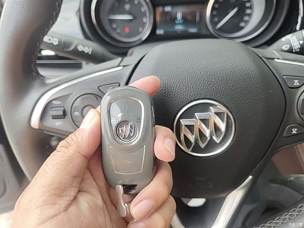 Buick Envision Plus, 2021 9