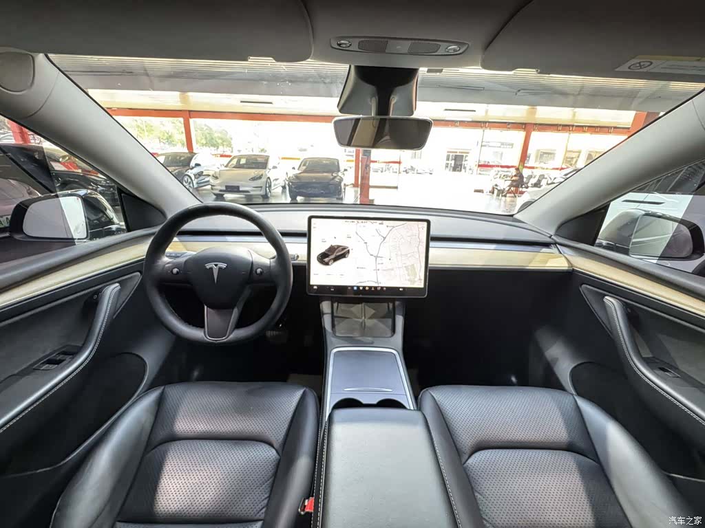Tesla Model Y, 2022 10