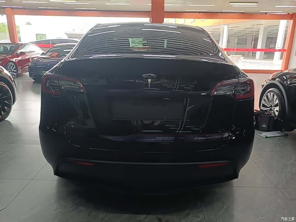 Tesla Model Y, 2022 6