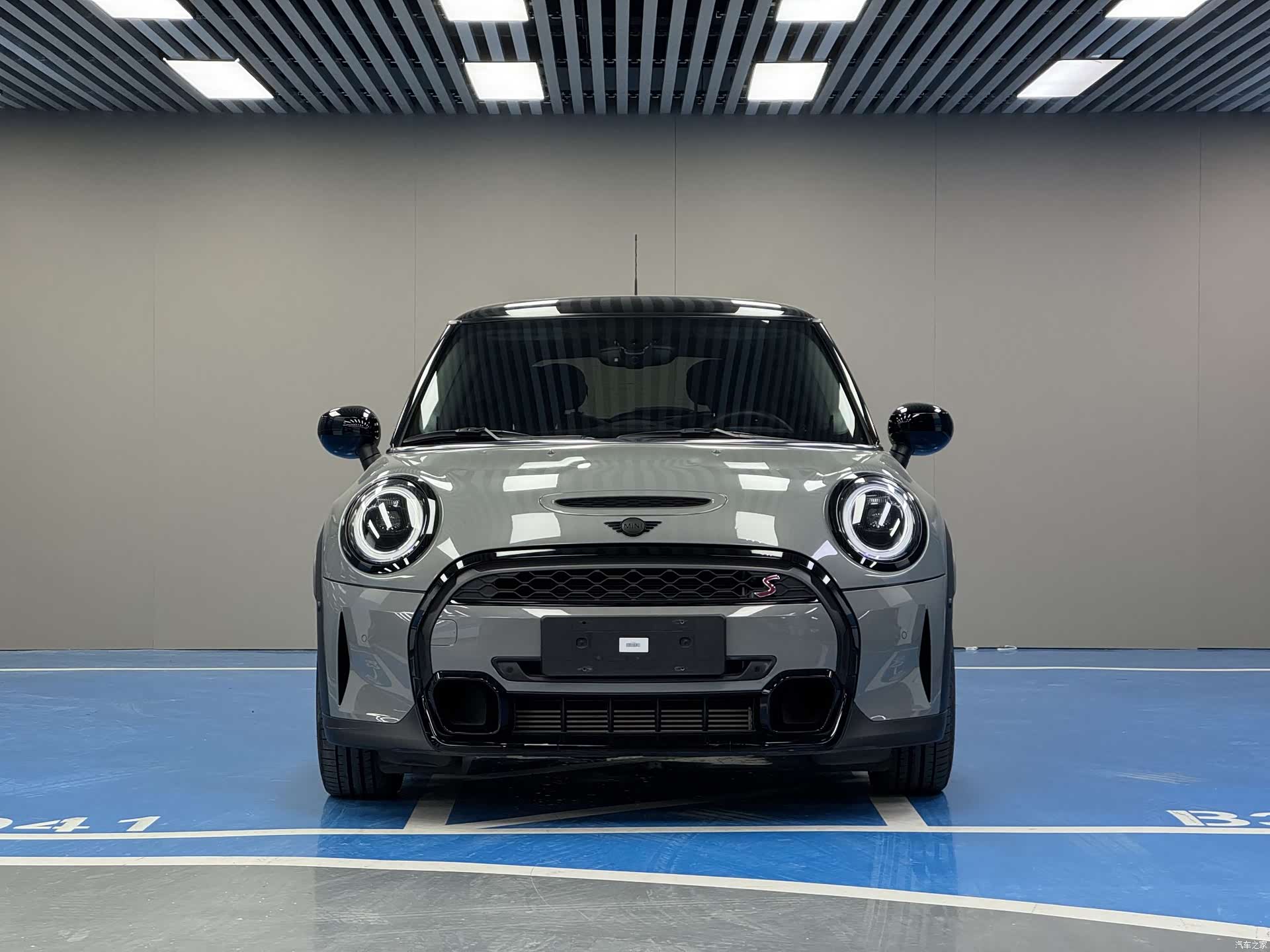 Mini Cooper, 2023 3
