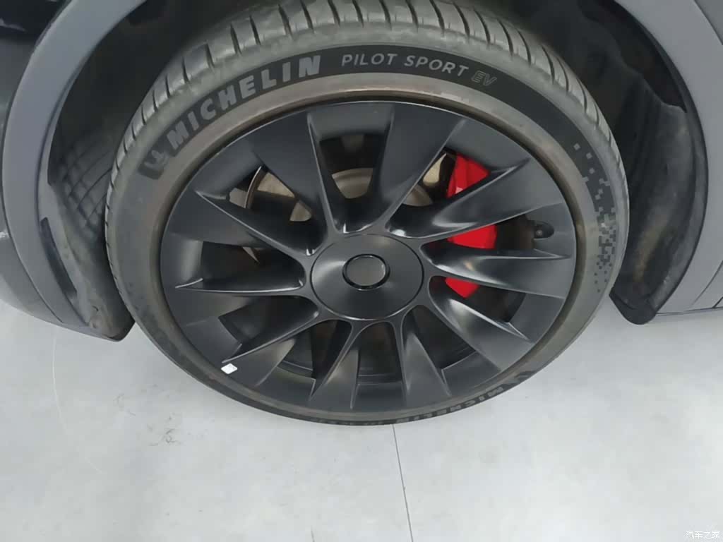 Model Y, 2023 24