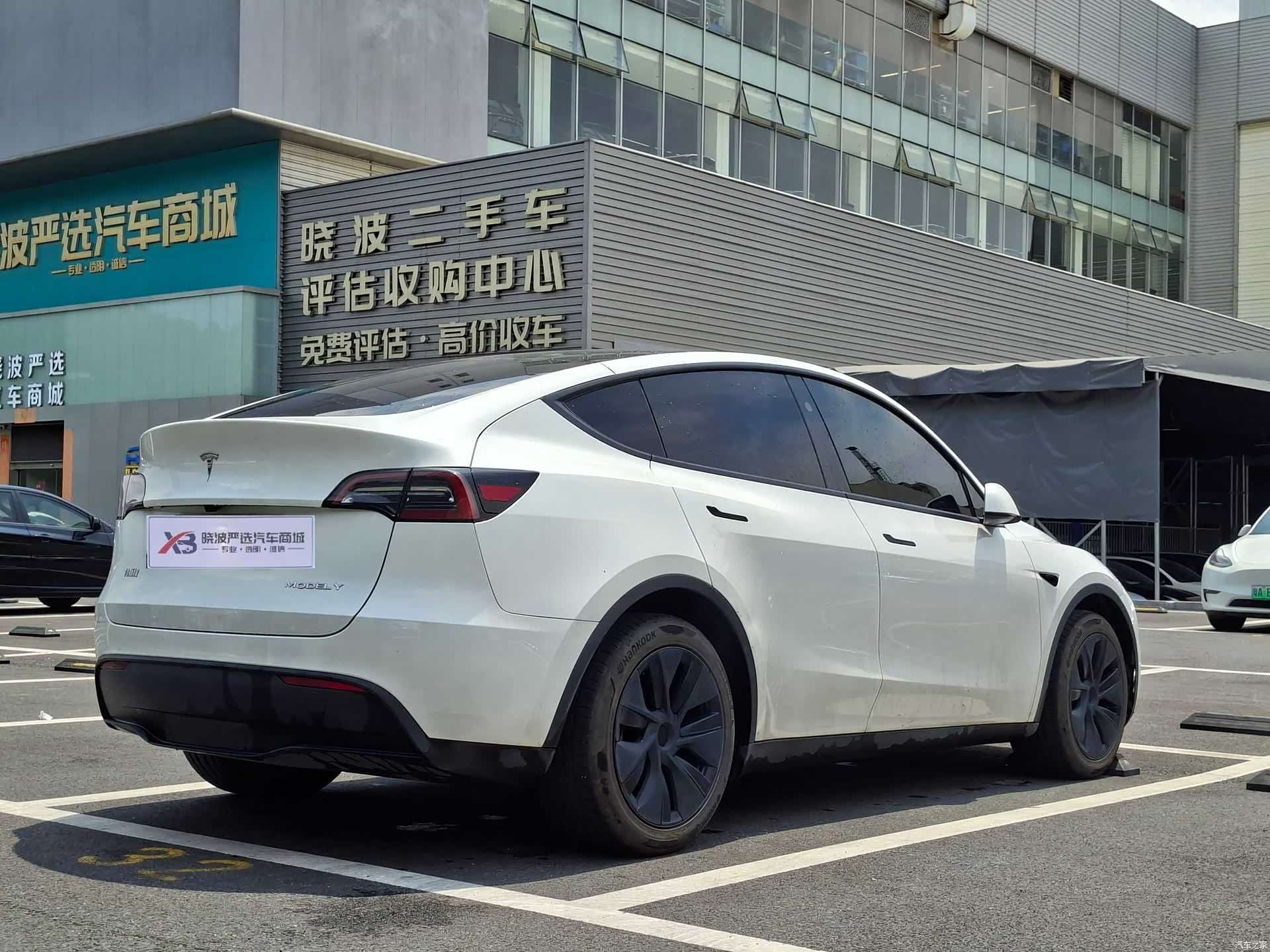 Tesla Model Y, 2024 6