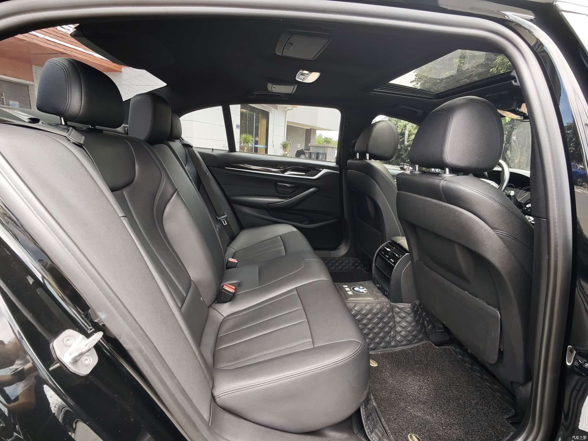BMW 5 Series, 2018 все фото