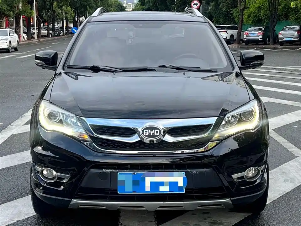 BYD S7