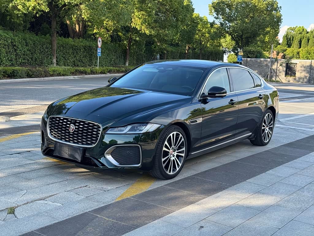 Jaguar XFL