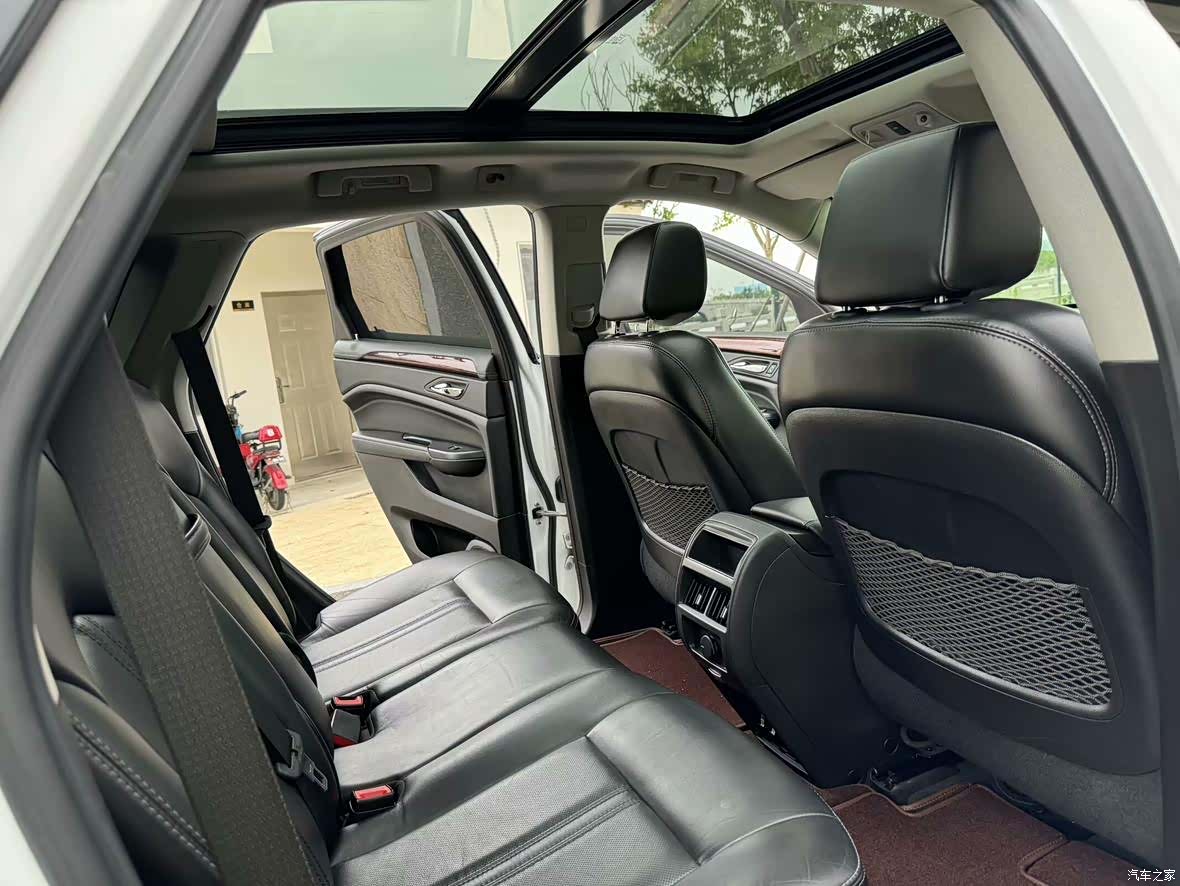 Cadillac SRX, 2014 10