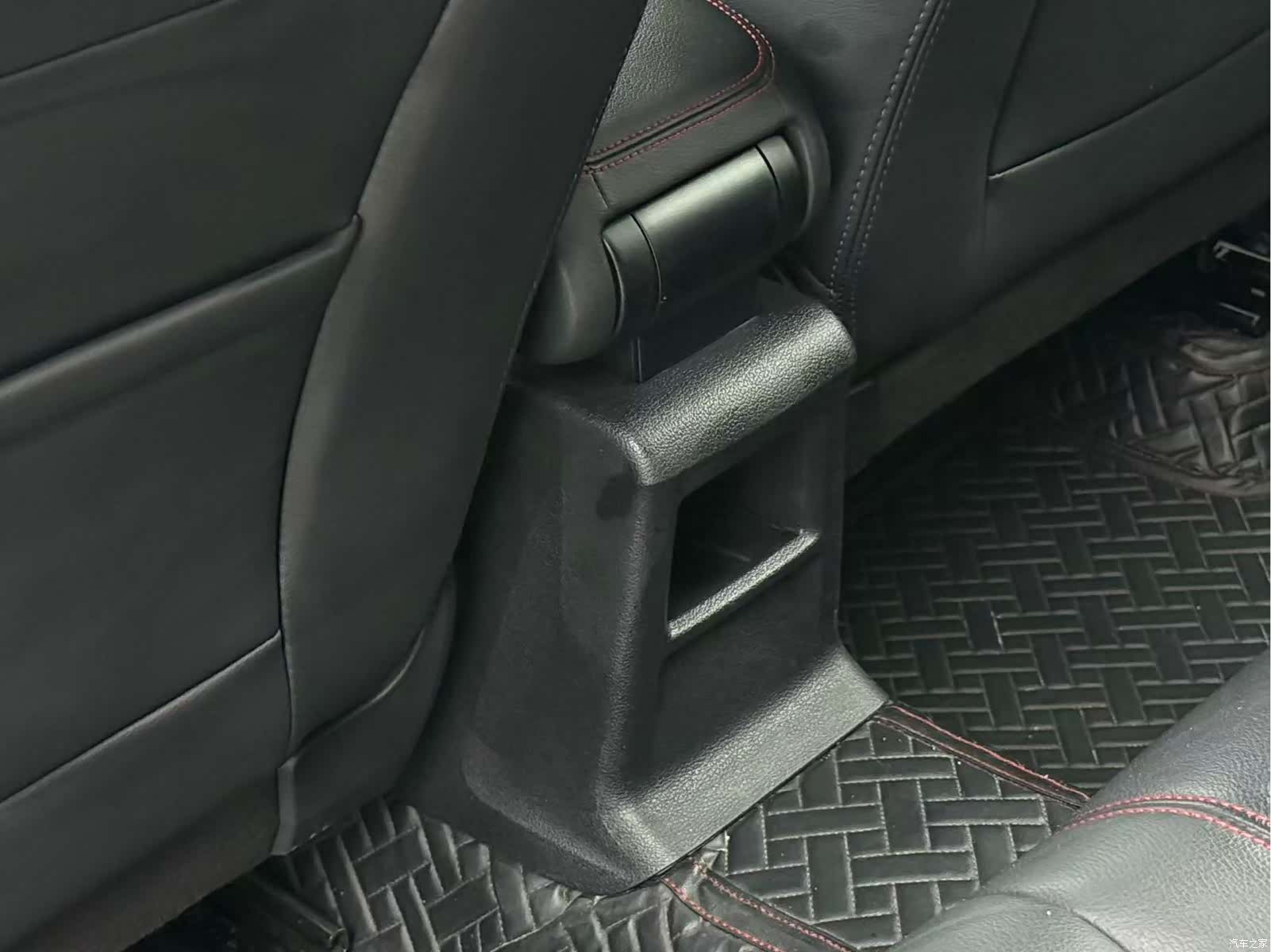 Audi Q2L, 2021 12