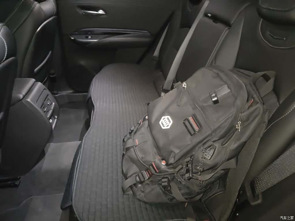 Cadillac XT4, 2023 17