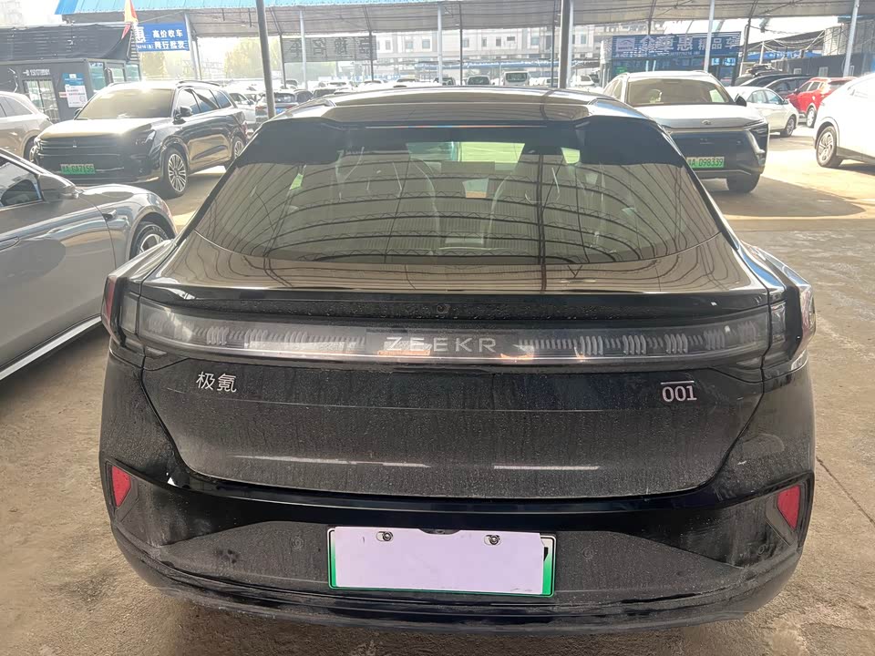 Zeekr 001