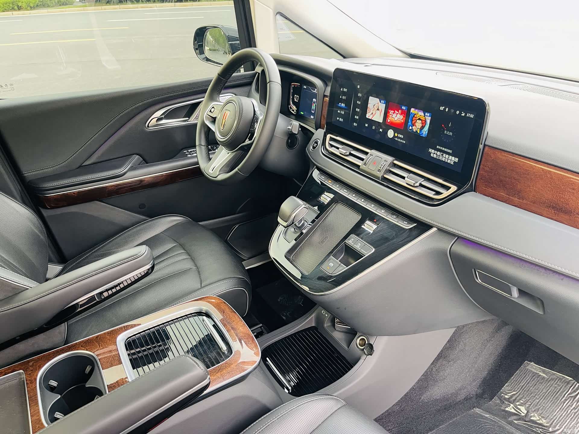 Hongqi HQ9, 2023 13