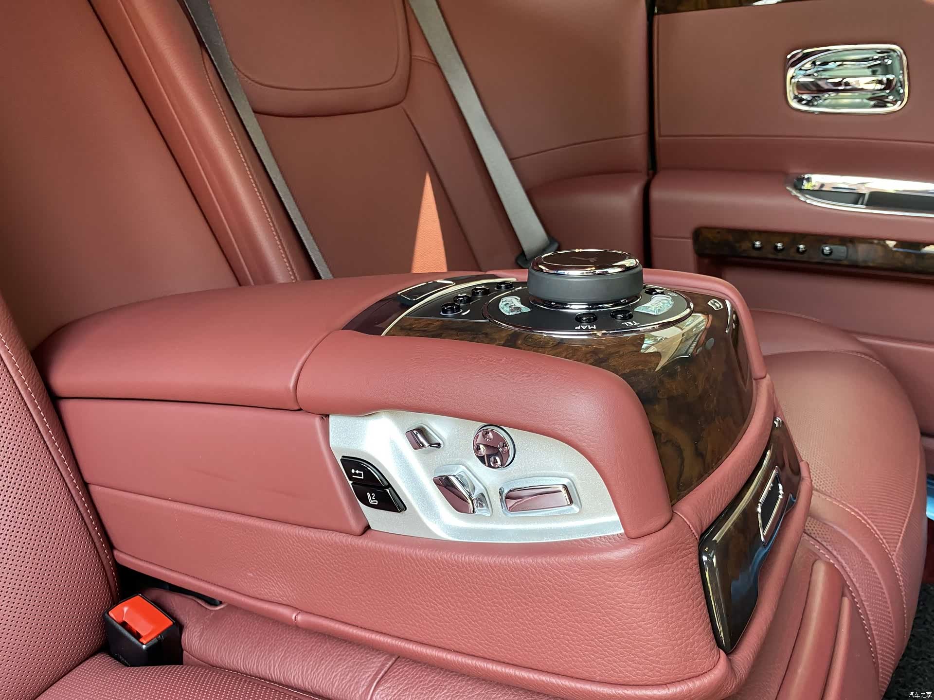 Rolls-Royce Ghost, 2017 17