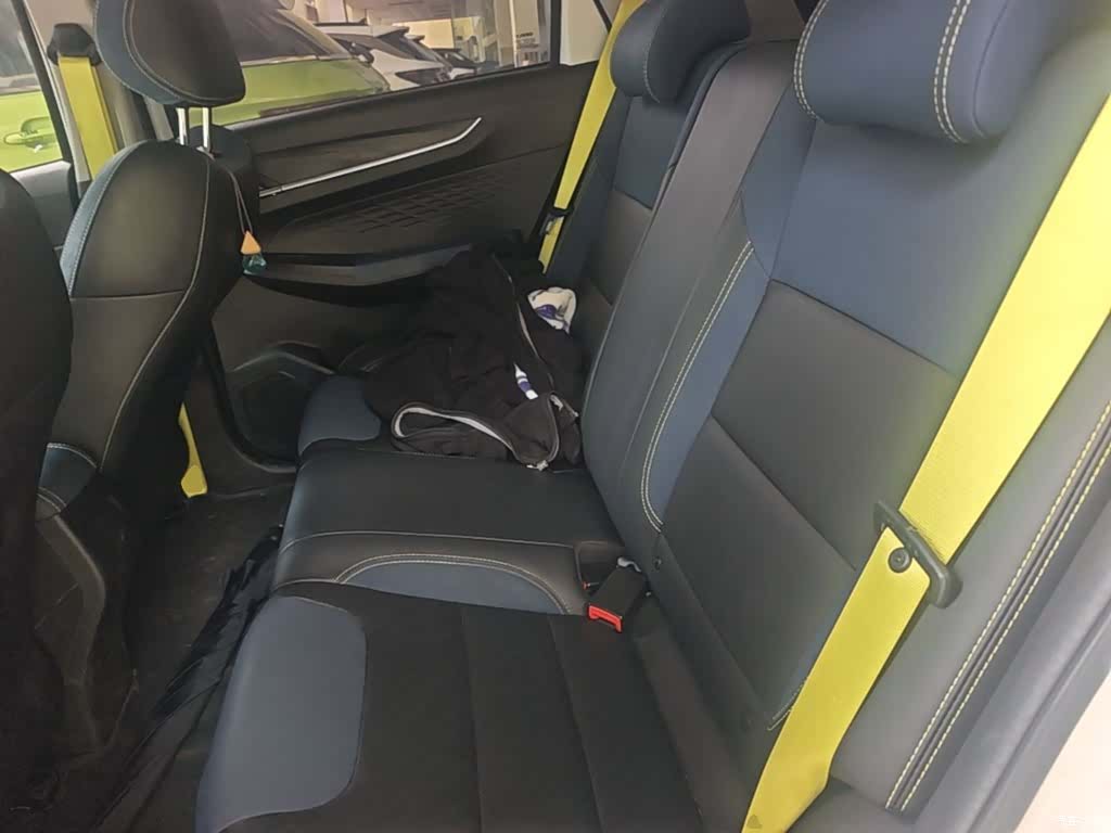 Geely EX3, 2022 17