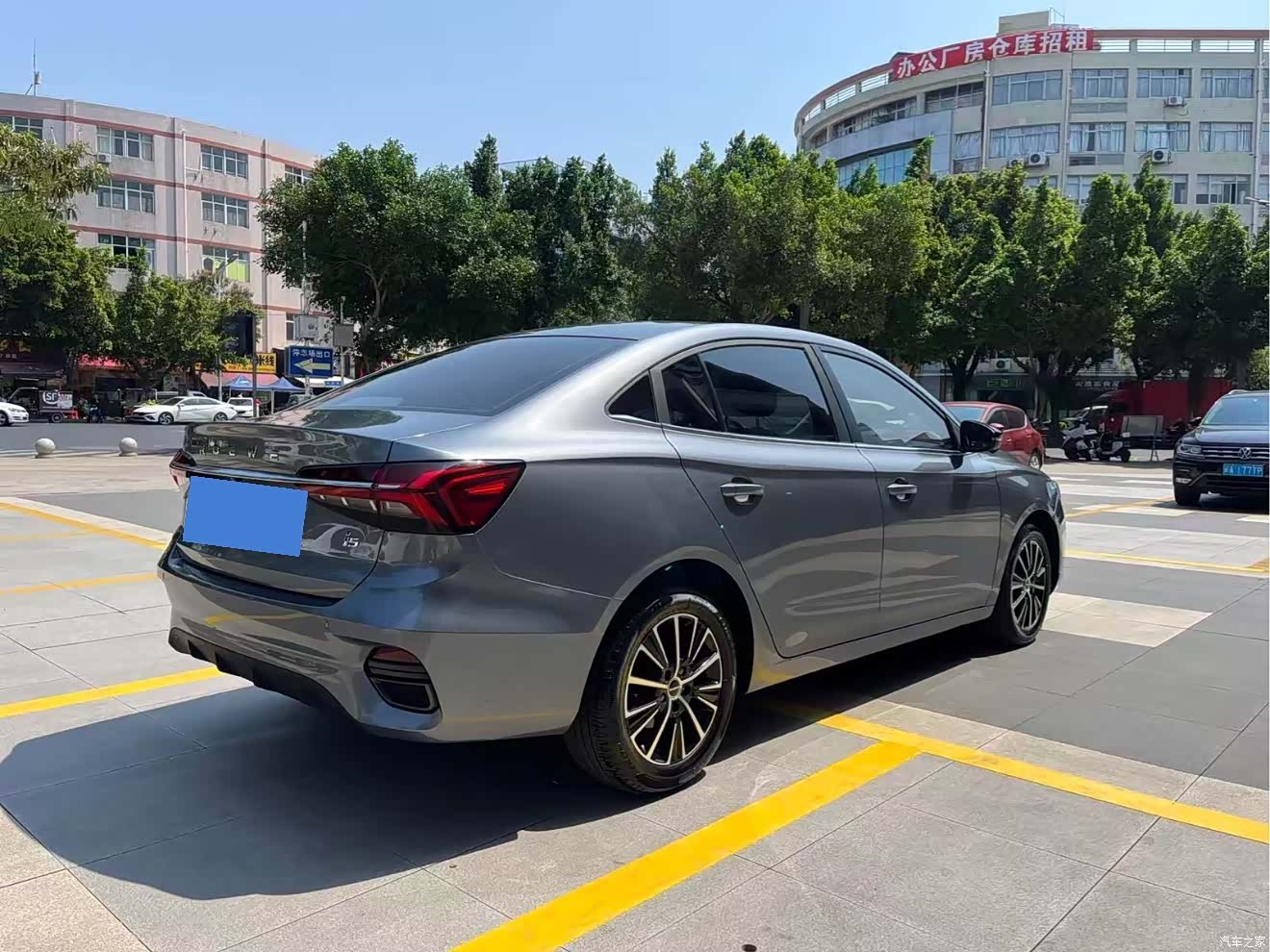 Roewe i5, 2021 7