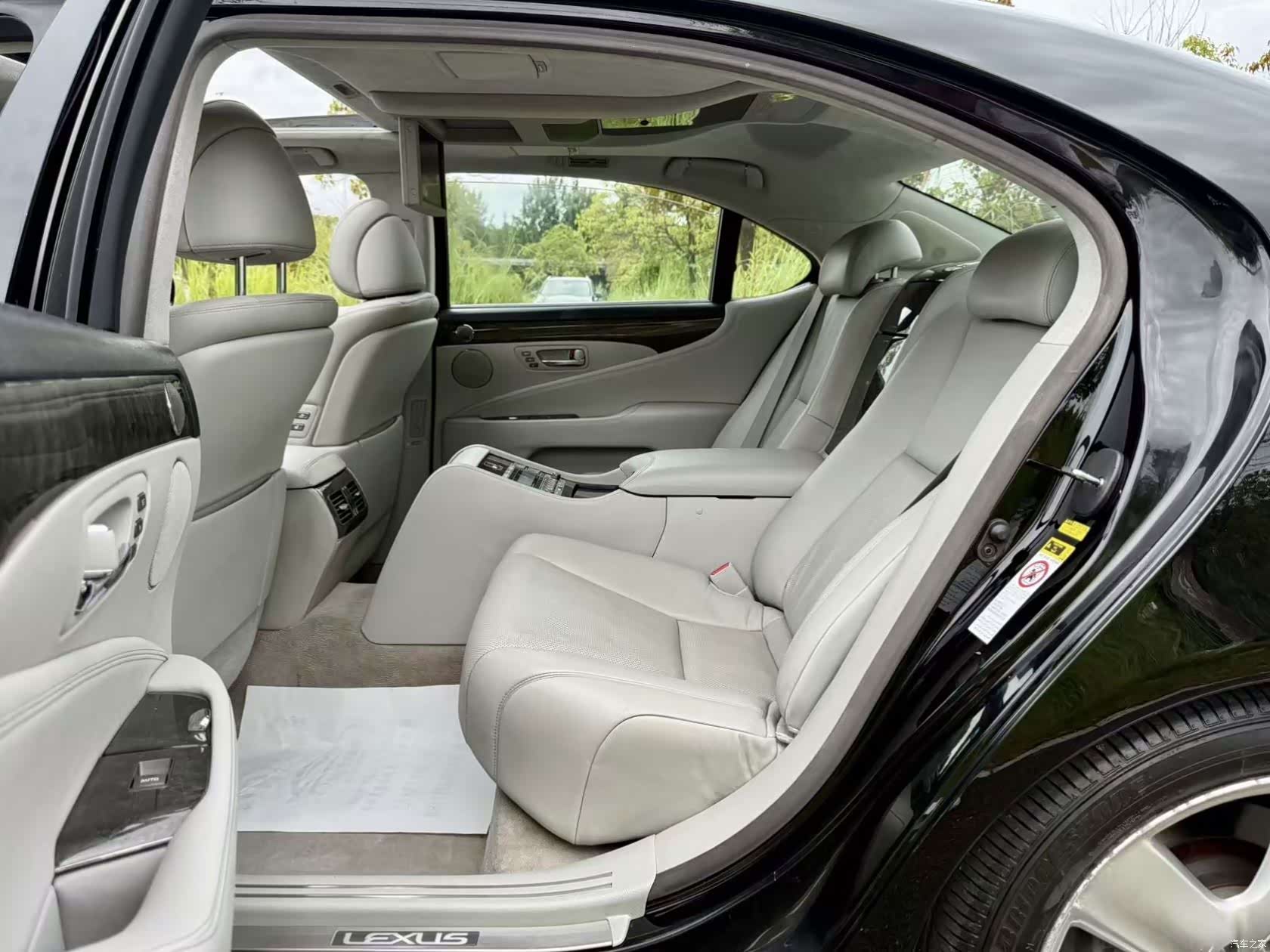 Lexus LS, 2007 6