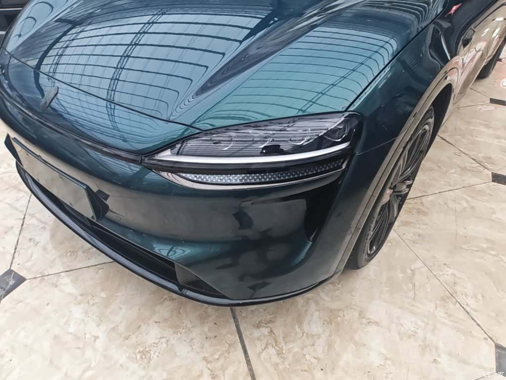 Luxeed R7, 2025 24