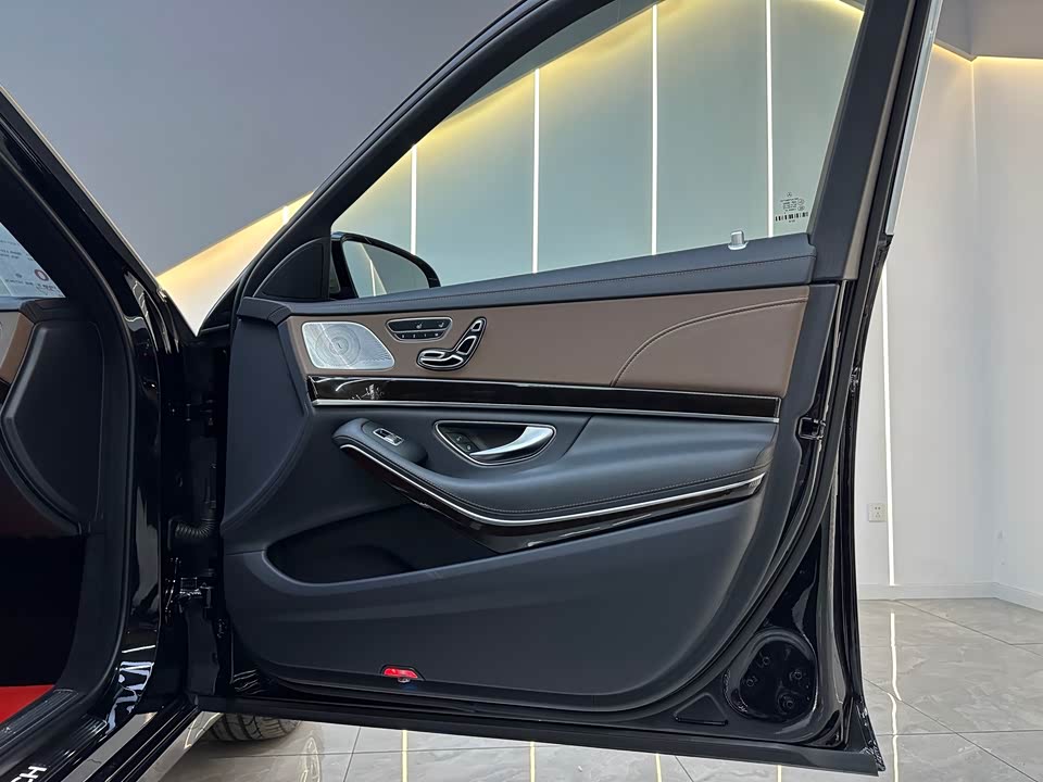 Mercedes-Benz Maybach S-class