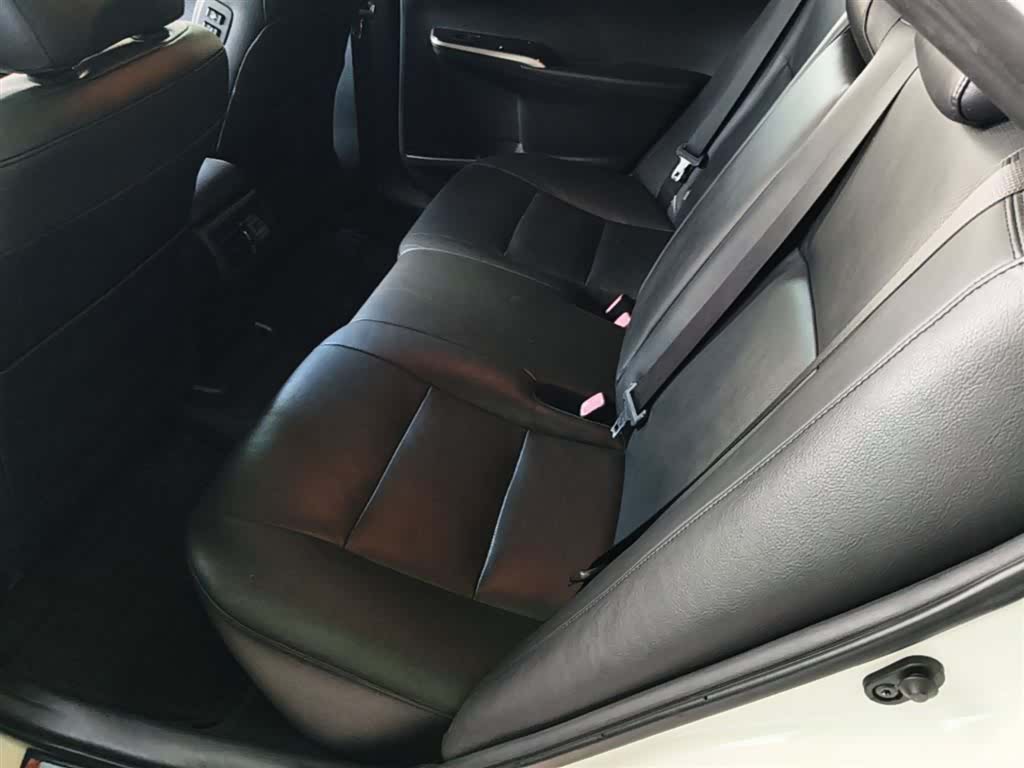 Toyota Camry, 2016 17
