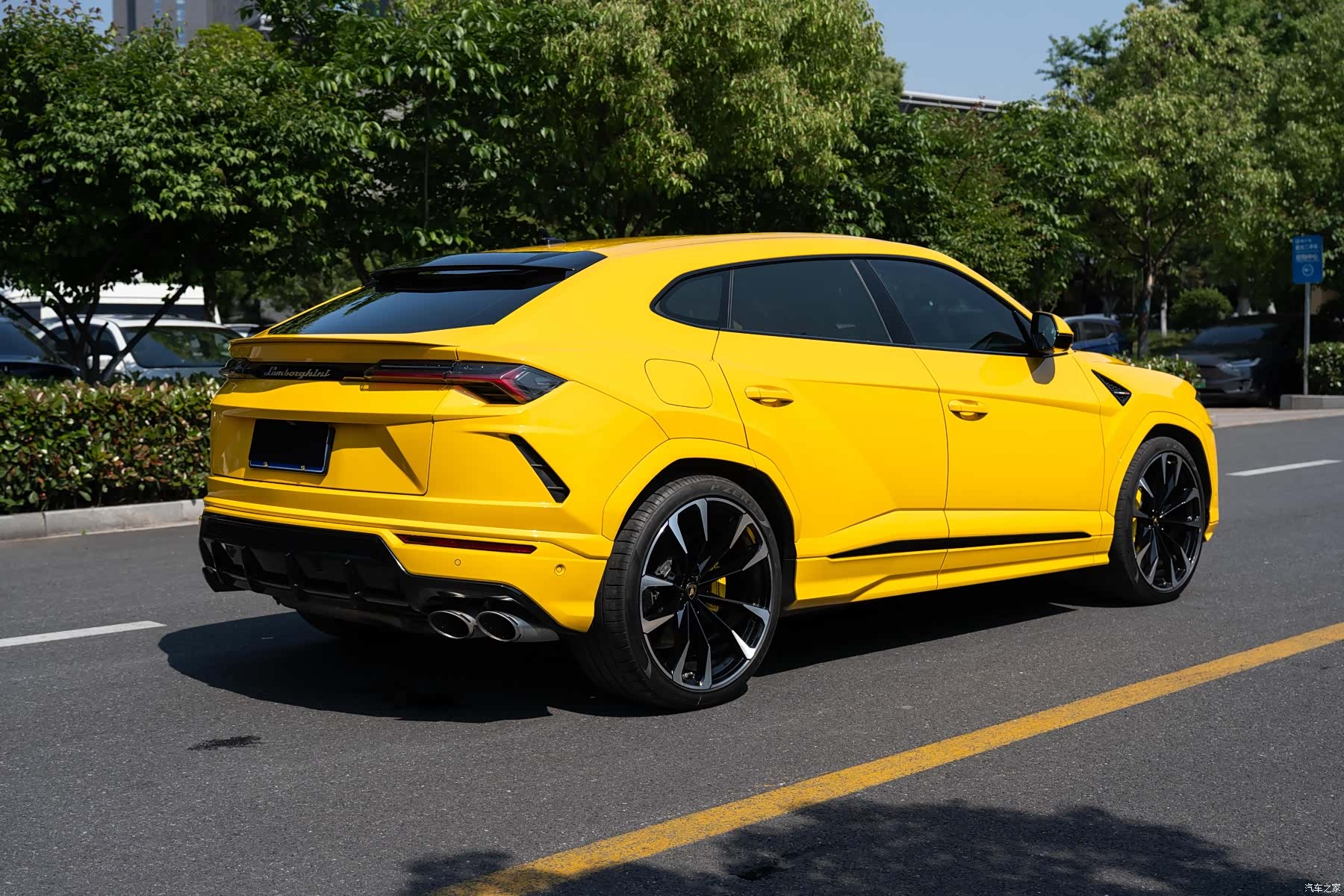 Lamborghini Urus, 2020 14