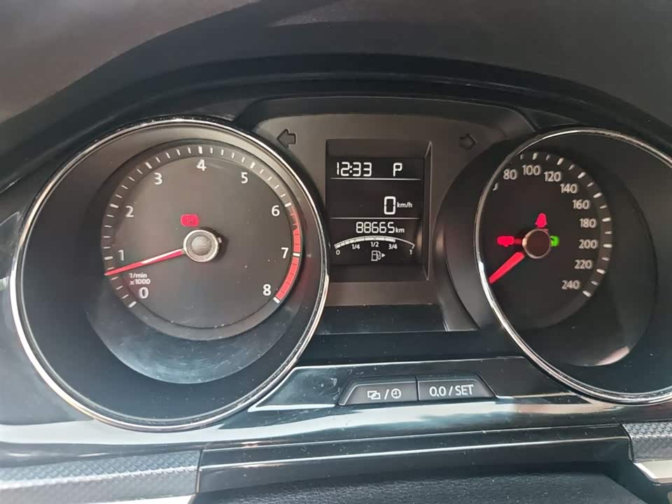 Volkswagen C-TREK Wei Collar