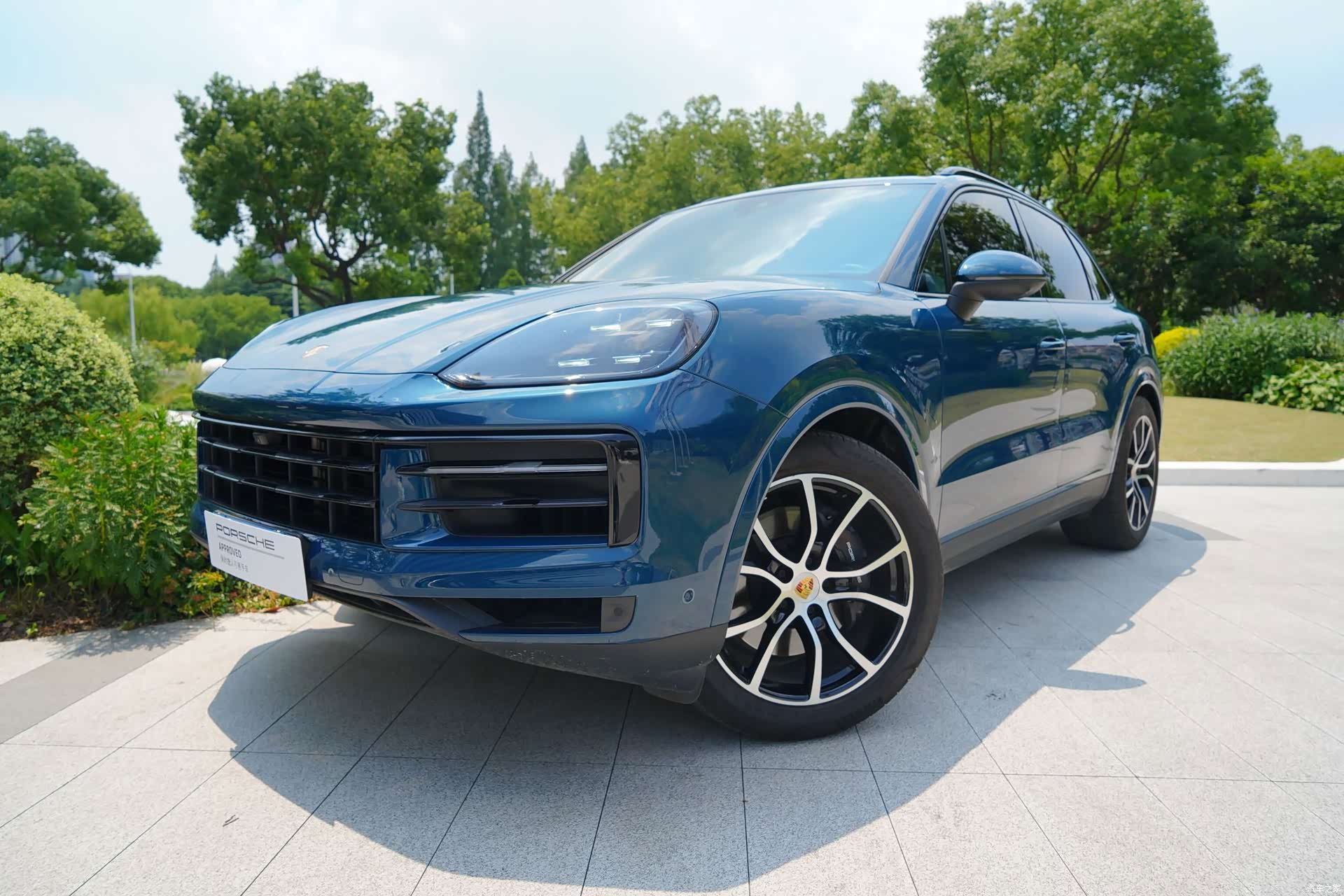 Porsche Cayenne, 2024 1